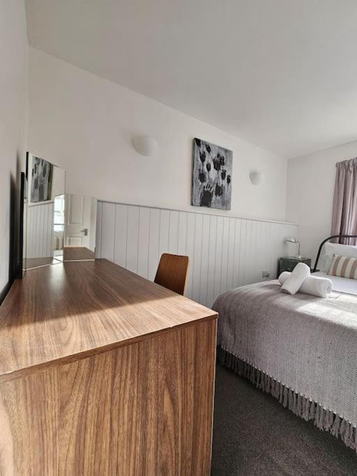 Beautiful And Bright !! Town/Harbour Apartment #1 Penzance Buitenkant foto